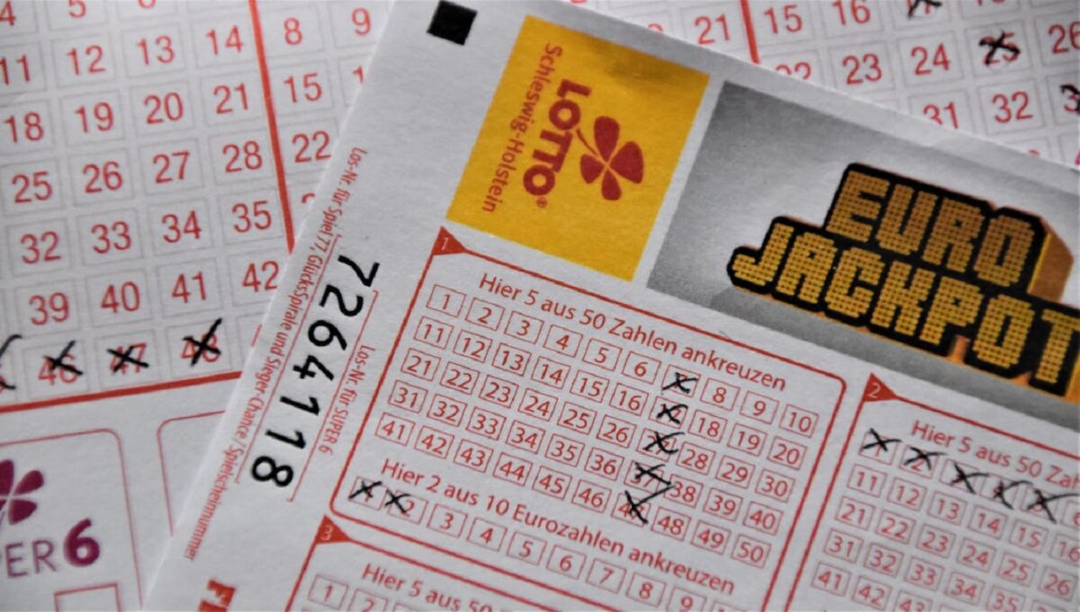 La un pas să piardă 1 milion de dolari! Greșeala minoră care l-ar fi lăsat fără bani pe un câștigător la LOTO: „Încă nu-mi vine să cred!”