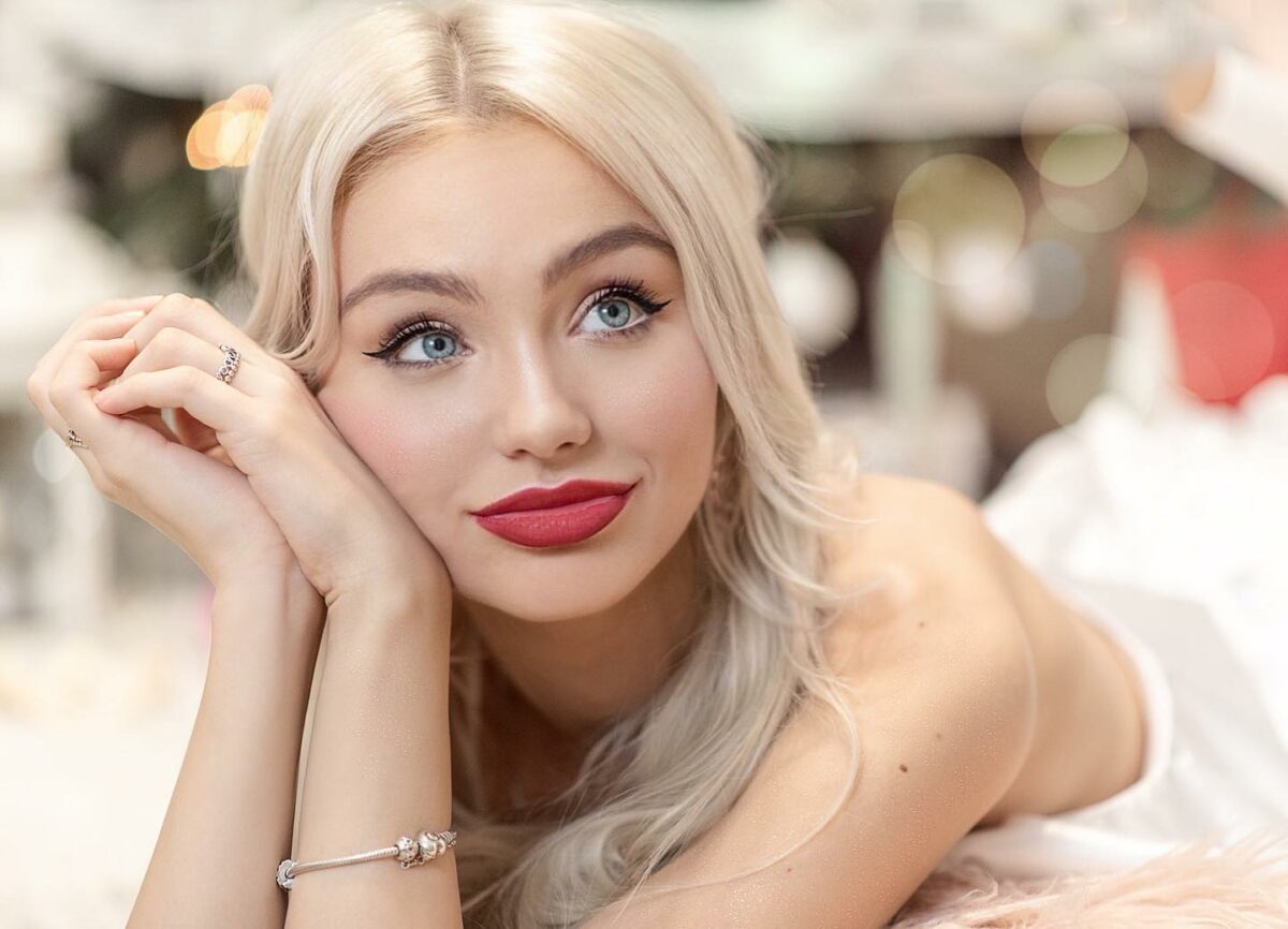 Imagine Stire Bianca de la „Bravo ai stil” a fost cerută în căsătorie, după ce acuzat-o pe Alexandra Stan că i-a furat iubitul. Cum a reacţionat blondina | 2review.ro