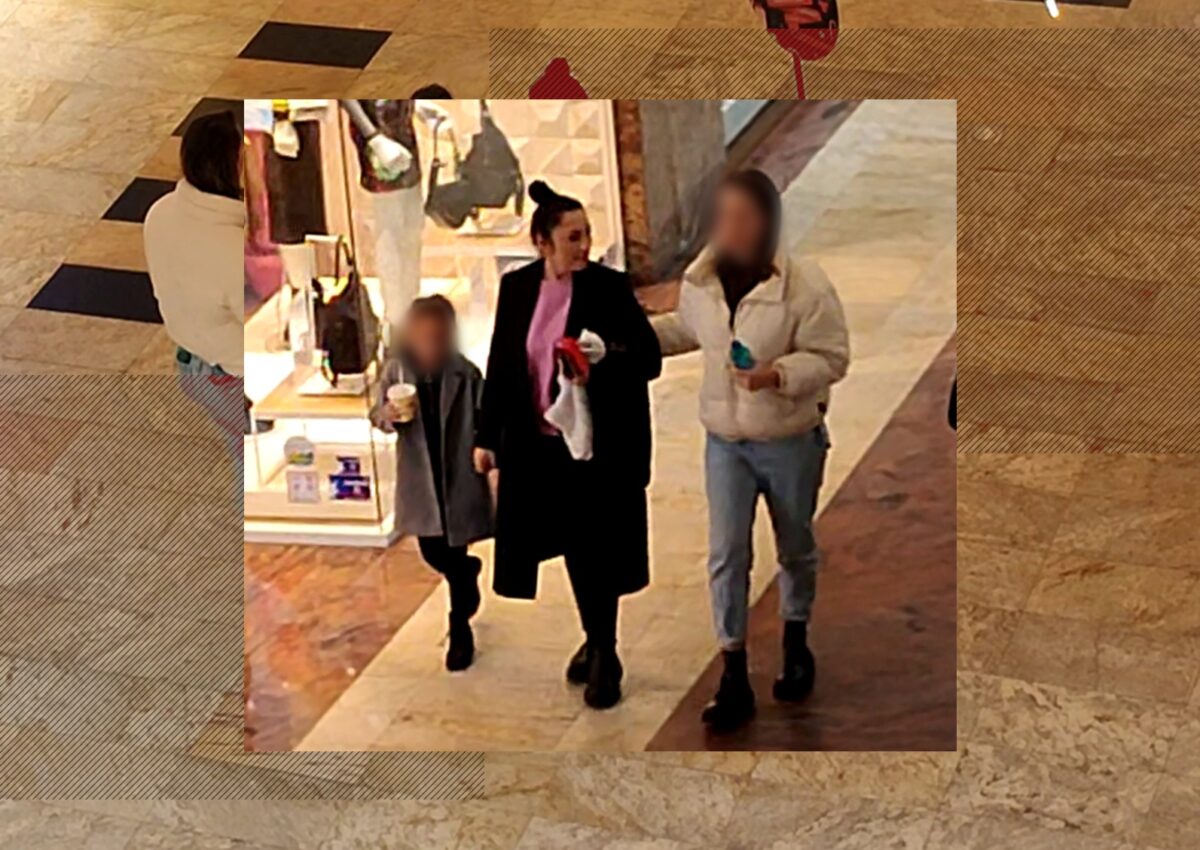 Imagine Stire Cum am filmat-o pe Andra în forfota din mall. Soția lui Măruță a ieșit cu “bodyguarzii” la shopping | 2review.ro