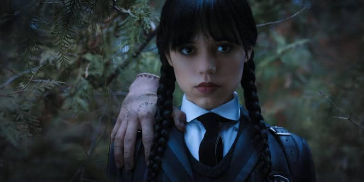 Imagine Stire Celebrul Thing din serialul „Wednesday”, dezvăluiri neașteptate din spatele camerelor. Motivul pentru care actorul nu-și dorea colaborarea cu Netflix | 2review.ro