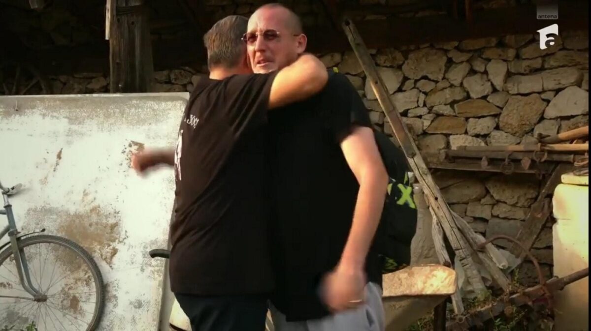 Imagine Stire Moment tensionat în emisiunea ,,Poftiți pe la târg”. Whats’up le-a adresat cuvinte dure lui Ruby și Shift. Care a fost, de fapt, mărul discordiei | 2review.ro
