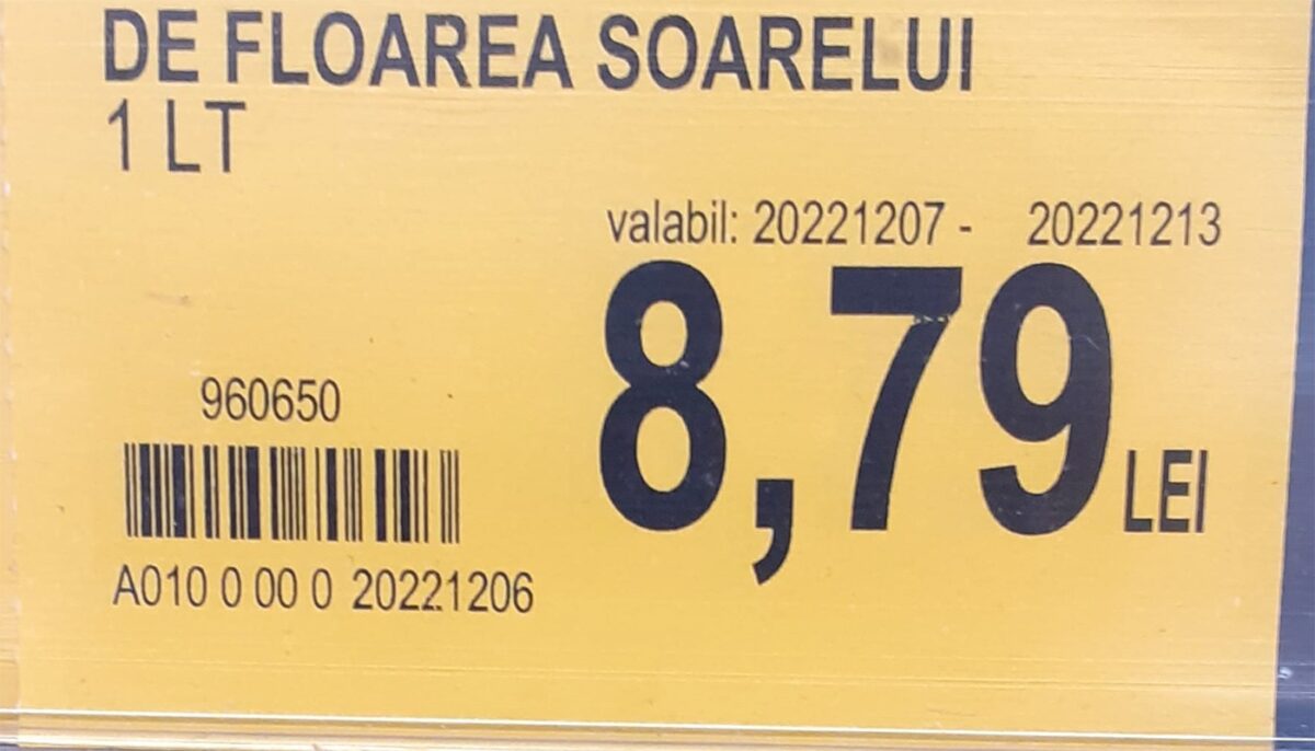 Unde se vinde cel mai ieftin ulei de floarea soarelui din România. Costă 8.79 lei sticla de un litru!
