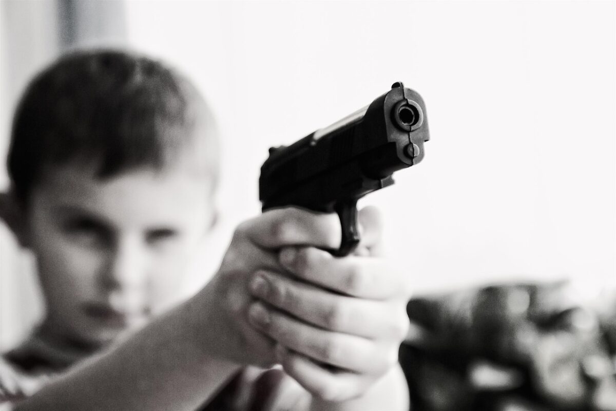 Un copil de 10 a rezolvat o crimă din 2022 cu o mărturisire care i-a răvășit pe cei prezenți