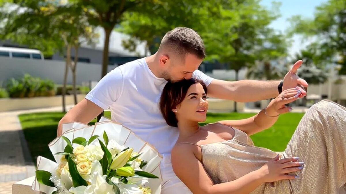 Imagine Stire Carmen de la Sălciua închide gura răutăcioșilor. După ce s-a zvonit că ar fi însărcinată, artista a spus adevărul | 2review.ro