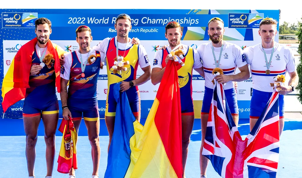 Bucurie la dublu oferită de Cozmiuc și Bejan! Cei doi sunt campioni mondiali la dublu rame masculin