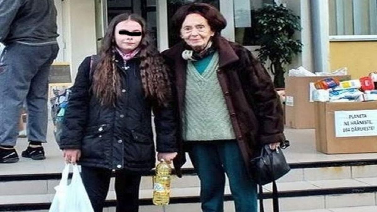 Imagine Stire Cum vor petrece Crăciunul Adriana Iliescu și fiica sa, Eliza. ,,Nu avem bani de cheltuit…” | 2review.ro