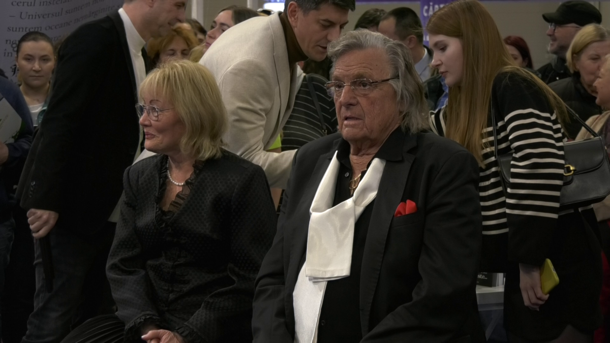 Imagine Stire Florin Piersic, internat la Terapie Intensivă după intervenția suferită! Infecția s-a extins, iar actorul ar putea fi transferat la Viena | 2review.ro