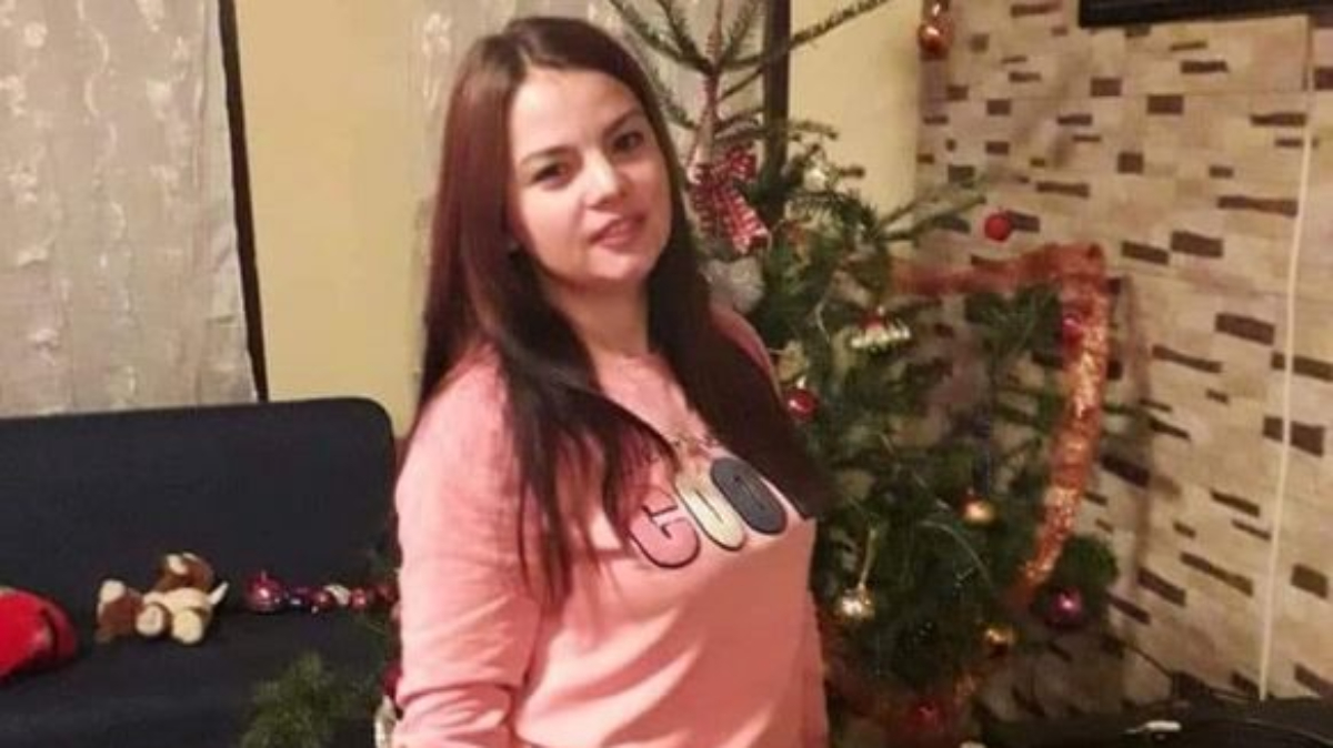 Roxana a murit după ce a născut prin cezariană. Tânăra mămică din Zalău avea doar 26 de ani