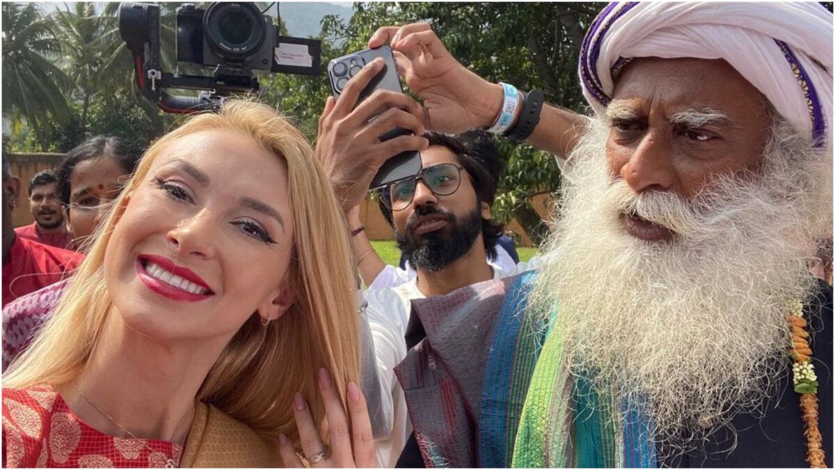 Imagine Stire Andreea Bălan a plecat în India pentru a se întâlni cu un guru renumit: „Sunt fericită că am venit până aici să îl cunosc” | 2review.ro