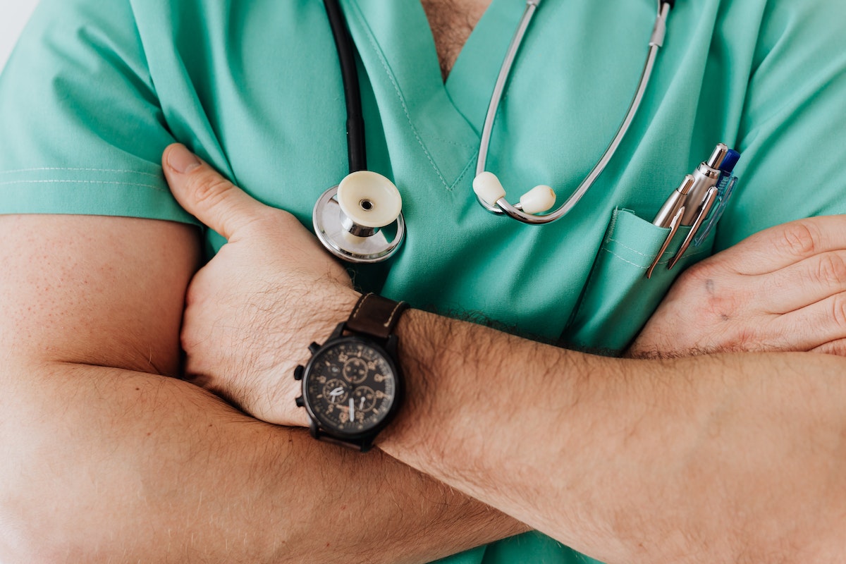 Ce boli poate ascunde sughițul? Motivul pentru care ar trebui să mergi urgent la doctor