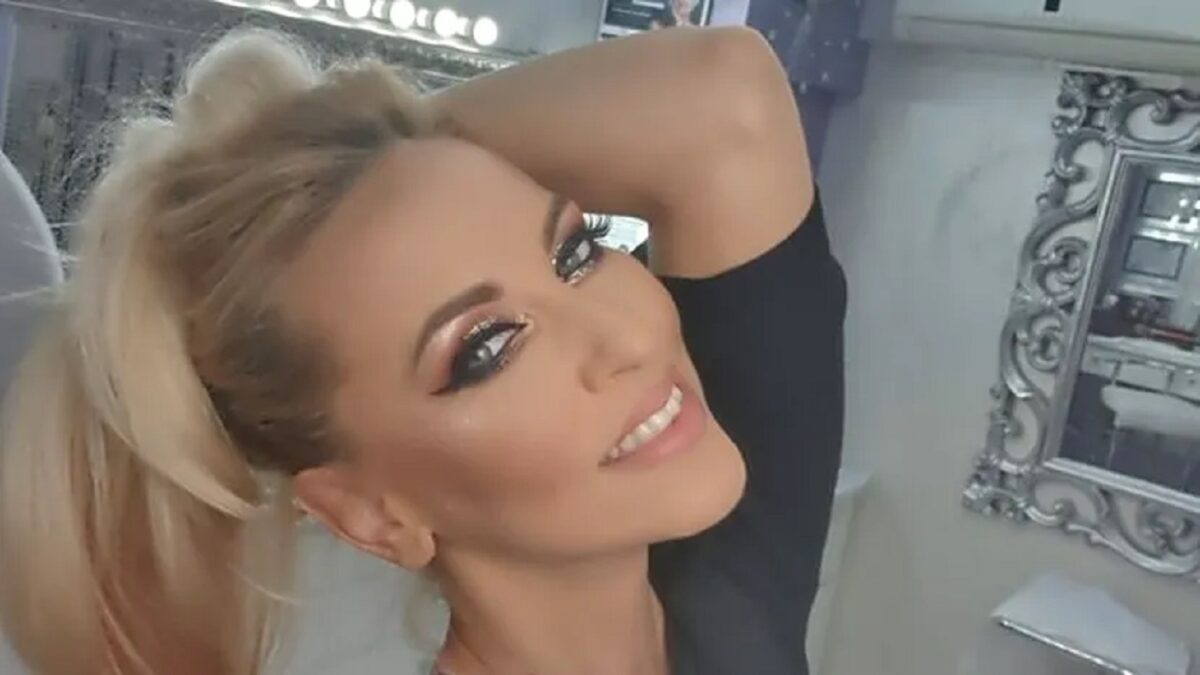 Imagine Stire Anca Neacșu, mai hotărâtă ca niciodată să pună punct căsniciei sale. Artista ar fi depus, din nou, actele de divorț | 2review.ro