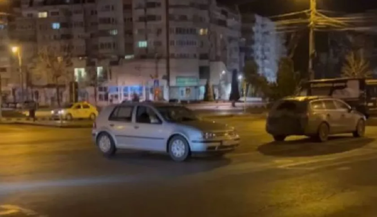 Mașină suspectă fără șofer pe străzile din Botoșani. Imaginile au devenit virale