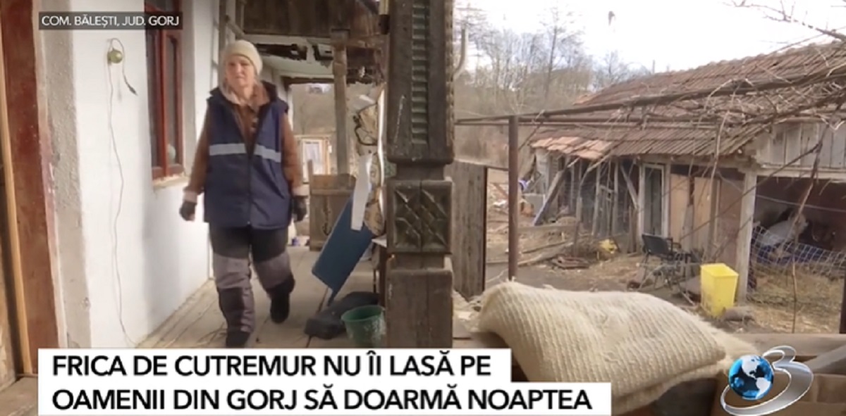 O familie din Gorj s-a mutat în cotețul găinilor, de teama unui nou cutremur