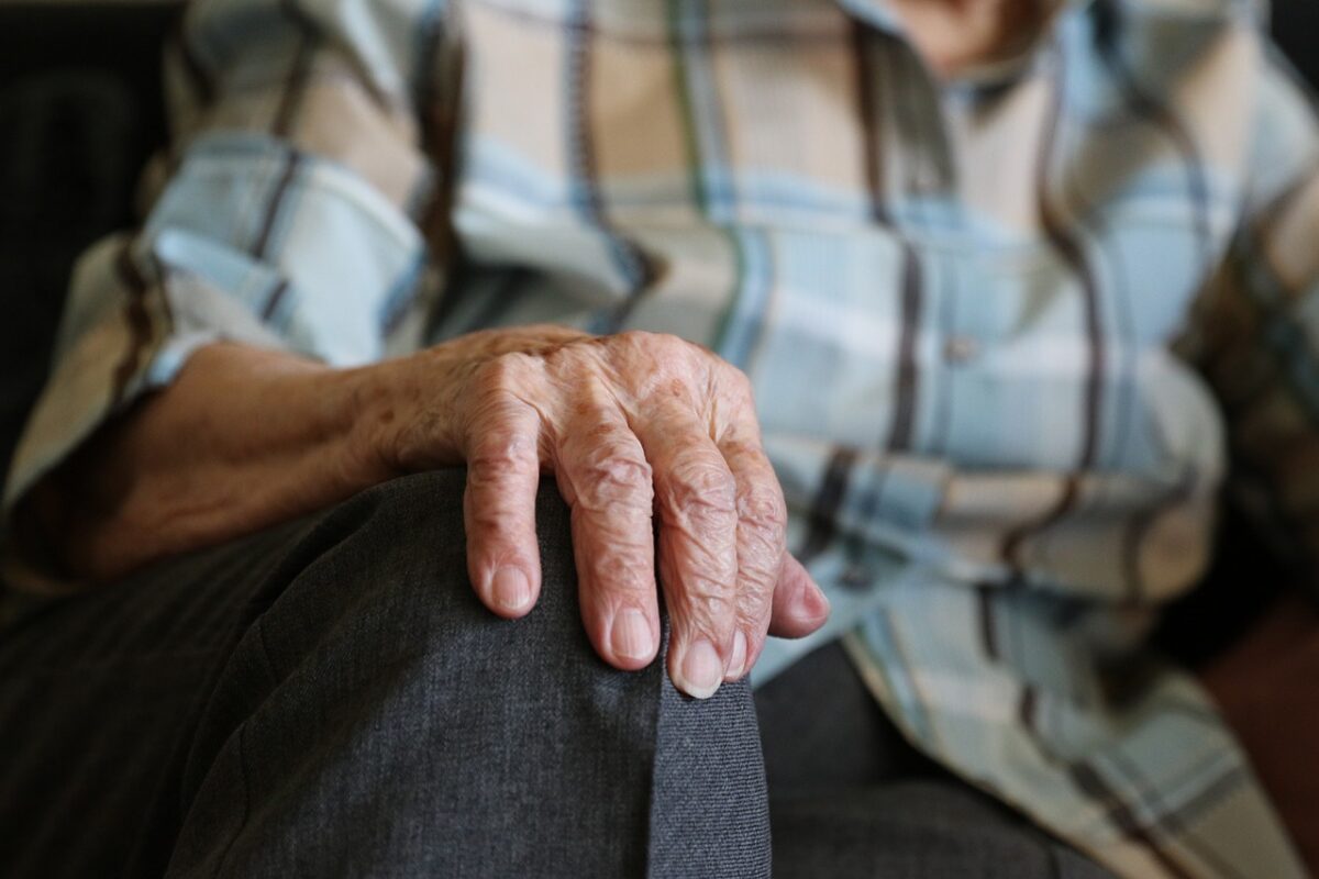 Vești bune pentru români! Ce se va întâmpla cu cei care au pensii sub 1.700 de lei