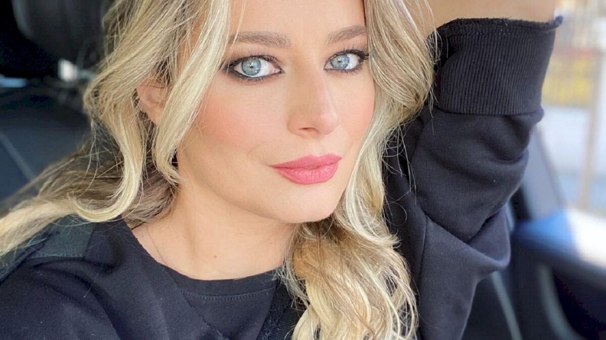 Imagine Stire Laura Cosoi nu se ascunde! Cum o face fericită soțul ei: „Limbajul iubirii are foarte multe forme” | 2review.ro