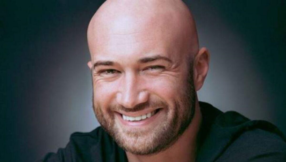 Imagine Stire Cum arată tatăl lui Mihai Bendeac. Seamănă ca două picături de apă. Imagine rară | 2review.ro