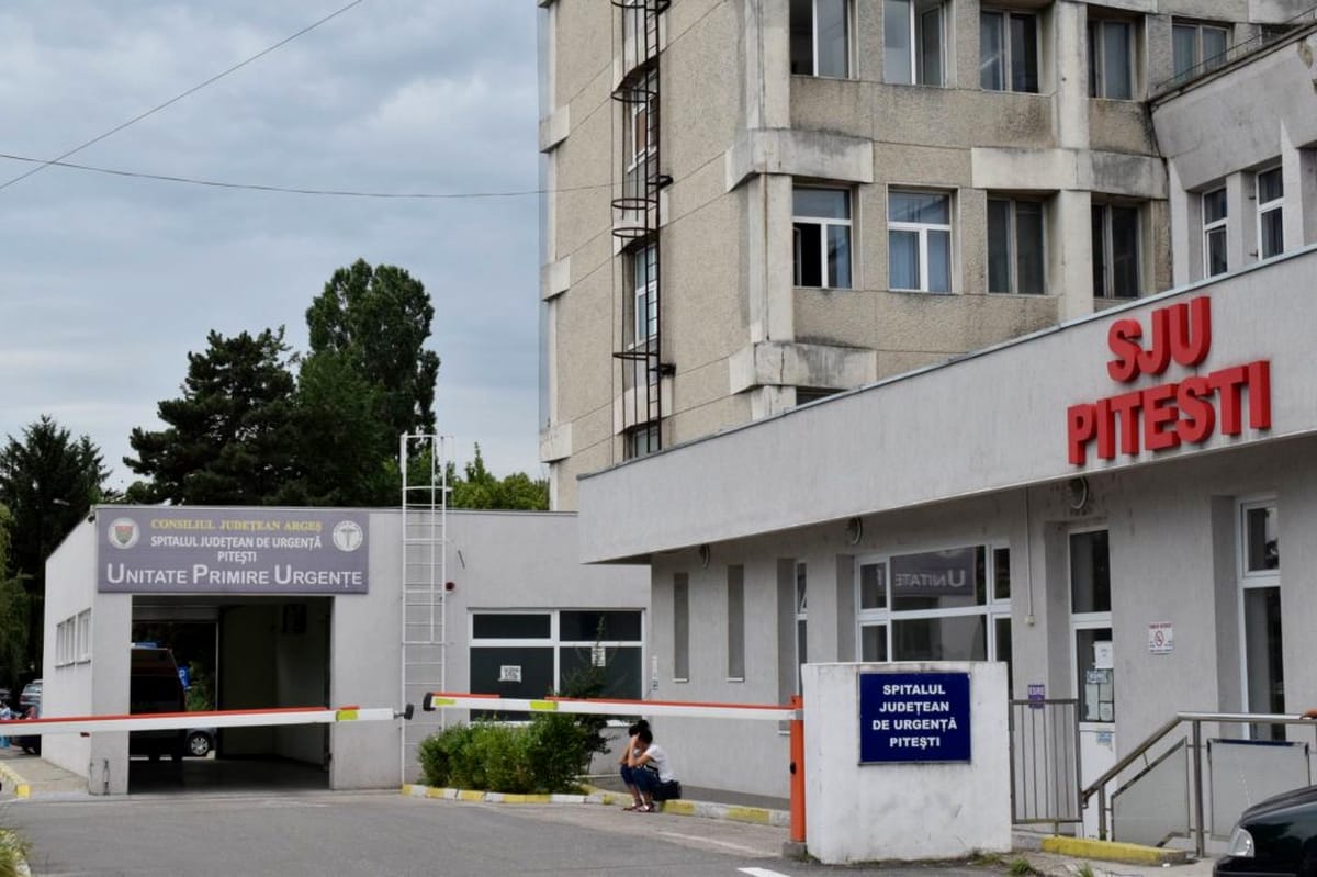 Scandal într-un spital din Pitești! Medicii s-au revoltat după ce în saloane au fost montate camere de supraveghere: „Devenim actori de filme xxx”