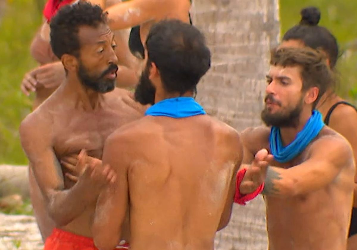 Imagine Stire Cum a fost dat afară Kamara, concurent la Survivor România, dintr-un club de noapte. Artistul a trăit o umilință incredibilă în trecut | 2review.ro