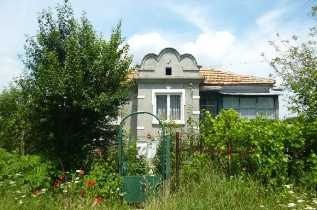 Orașul în care o casă costă 2500 de lei. Cumpărătorii au o obligație clară după ce au achiziționat locuința