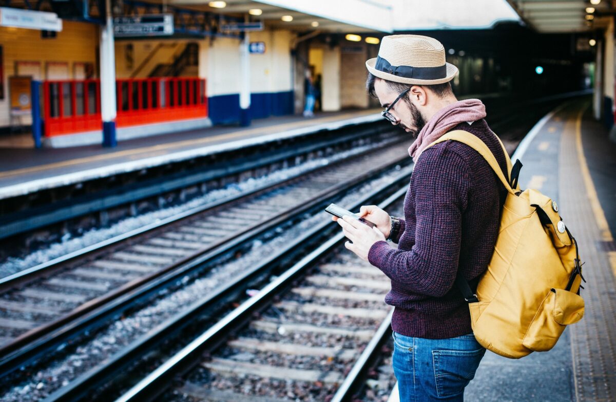 Imagine Stire BANCUL ZILEI | Soțul către soție: Să nu mă înșeli | 2review.ro