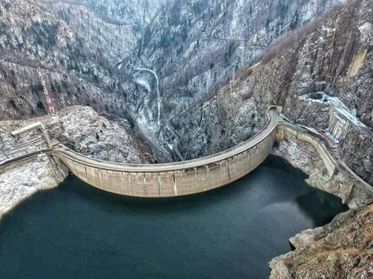 Pericolul de la barajul Vidraru! Ce s-ar întâmpla în doar 13 minute, dacă ar avea loc un cutremur mai intens decât cel din 4 martie 1977
