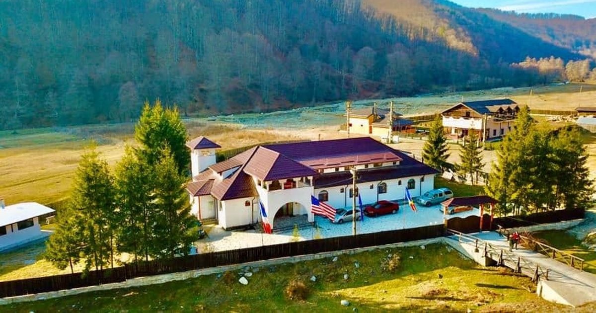 Monica Anghel și-a construit un conac boieresc cu banii din fonduri europene