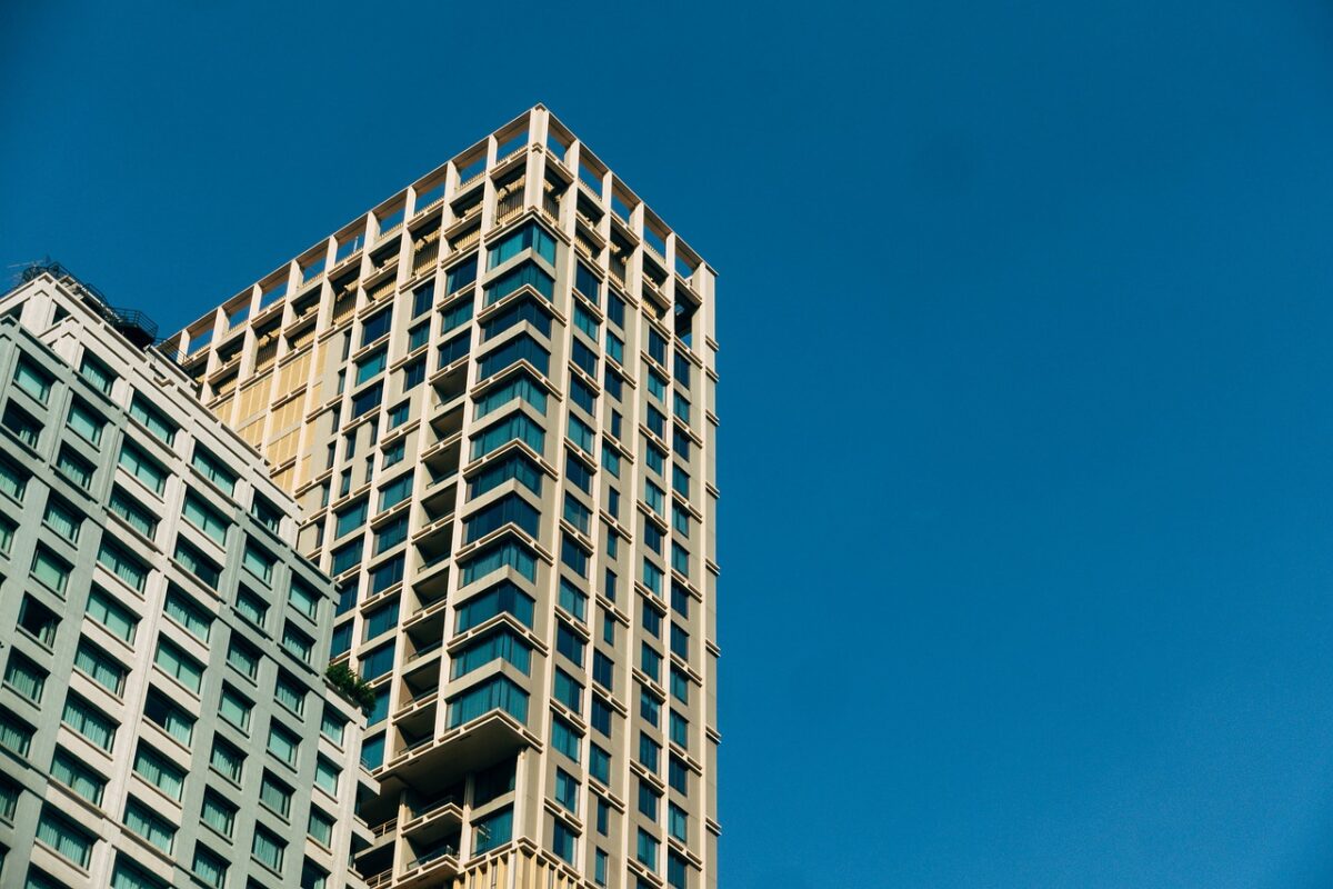 Prețul ireal la care se vinde un penthouse de 558 de metri pătrați în stațiunea Mamaia, în 2023. Are 3 camere și vedere panoramică