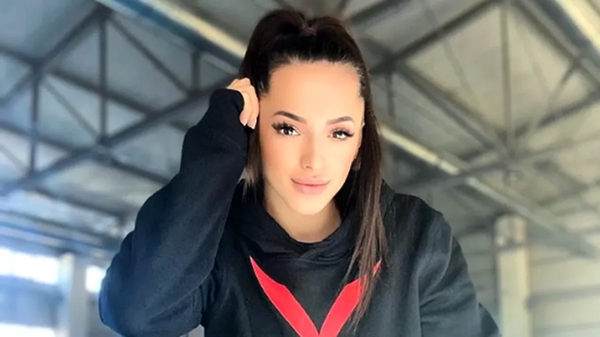 Imagine Stire Fosta concurentă de la „America Express” l-a uitat pe fost și iubește din nou! Larisa Iordache, declarații despre noul iubit  | 2review.ro