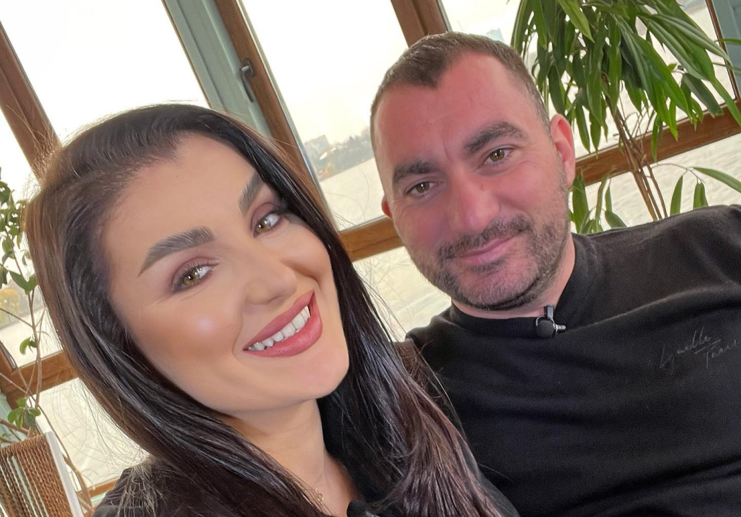 Imagine Stire Cum arăta Larisa Popa, înainte de operațiile estetice! Angajata lui Pescobar s-a transformat total în ultimii ani | 2review.ro