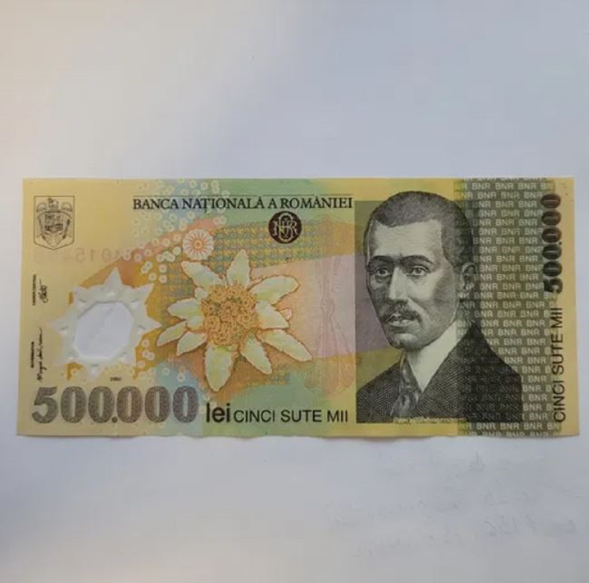 Mai ții minte celebra bancnotă de 500.000 de lei cu chipul lui Aurel Vlaicu, din 2000? Prețul ireal la care se vinde, după 23 de ani