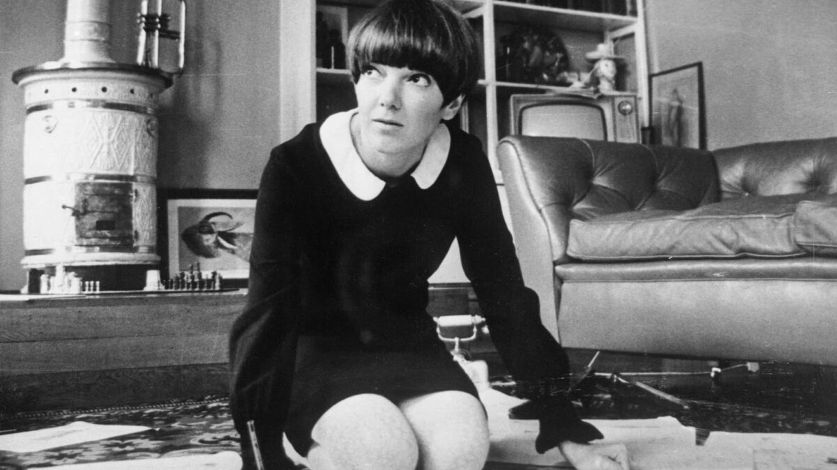 Imagine Stire Doliu în lumea modei! Dame Mary Quant, creatoarea care a popularizat fustele mini, a murit | 2review.ro