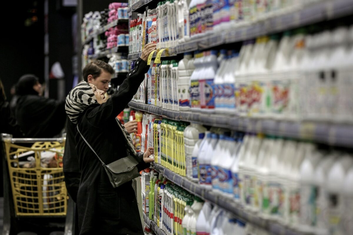 Alertă în supermarketuri! Pericolul uriaș care-i pândește pe toți clienții
