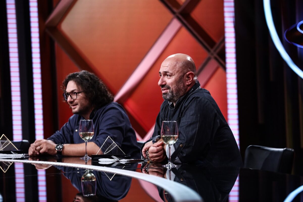 Imagine Stire Eroare colosală la Antena 1. Câștigătorul Chefi la cuțite 2023, în războiul pentru amulete, a fost dezvăluit deja | 2review.ro