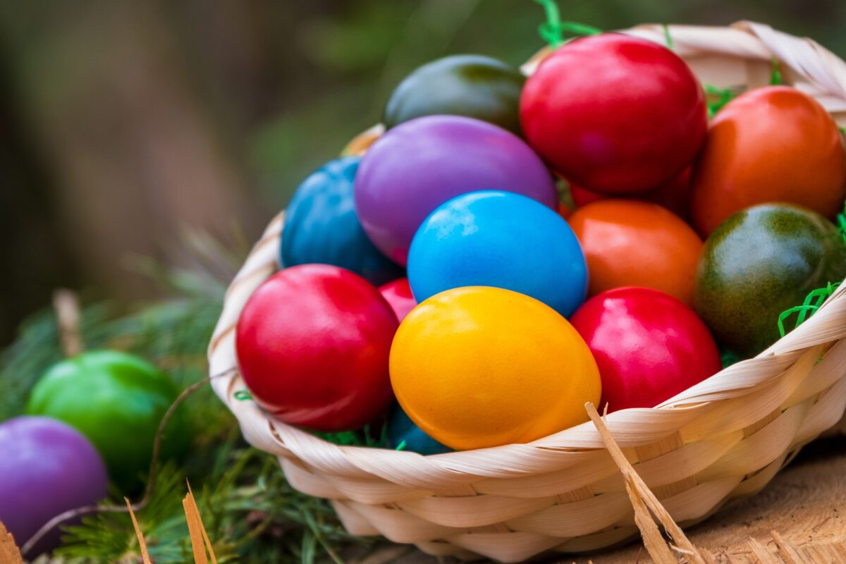 Câte ouă ai voie să mănânci la masa de Paşte? Când îţi vor face probleme, de fapt