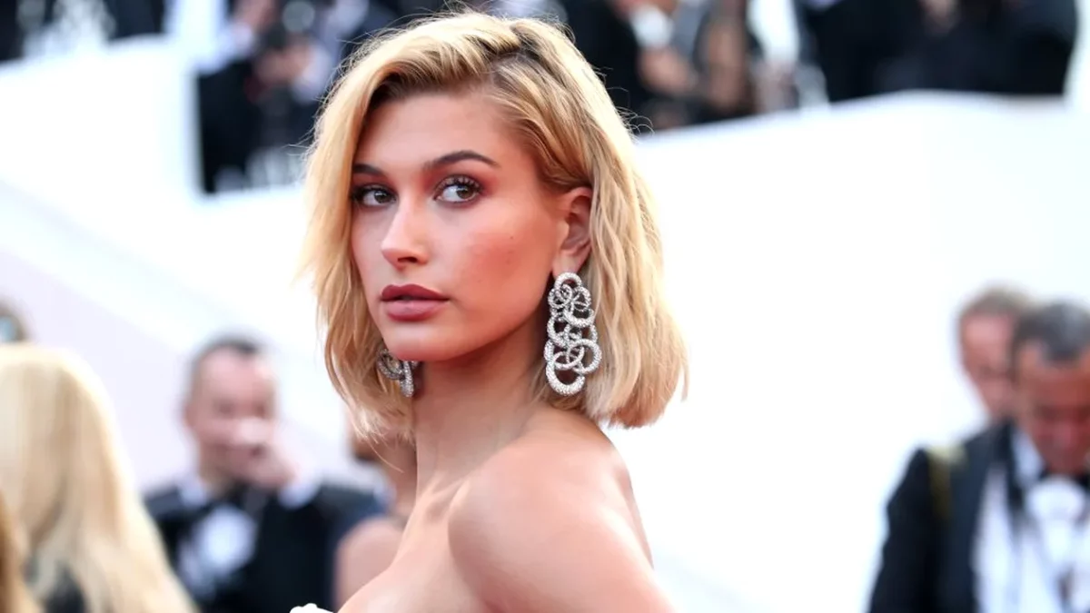 Imagine Stire Hailey Bieber, la capătul puterilor! Soția lui Justin Bieber a recunoscut că se confruntă cu probleme de sănătate mintală: „Cele mai dificile momente de viața mea” | 2review.ro