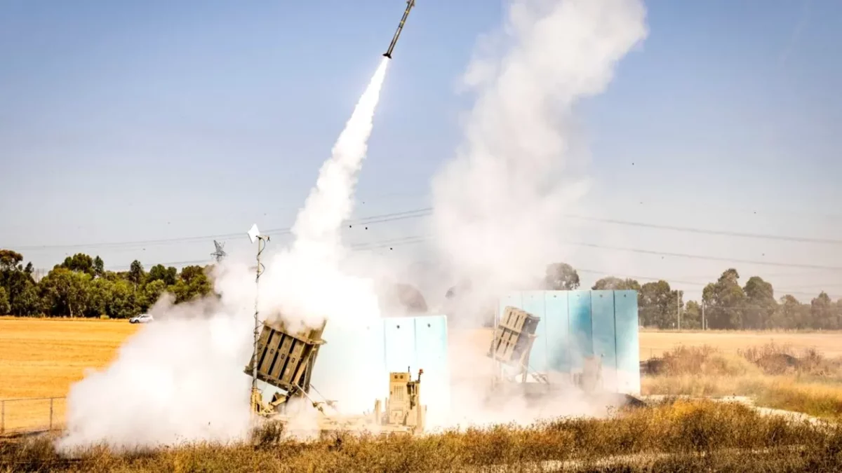 Israel, lovit de zeci de rachete lansate din Liban. Care e situația în nordul țării