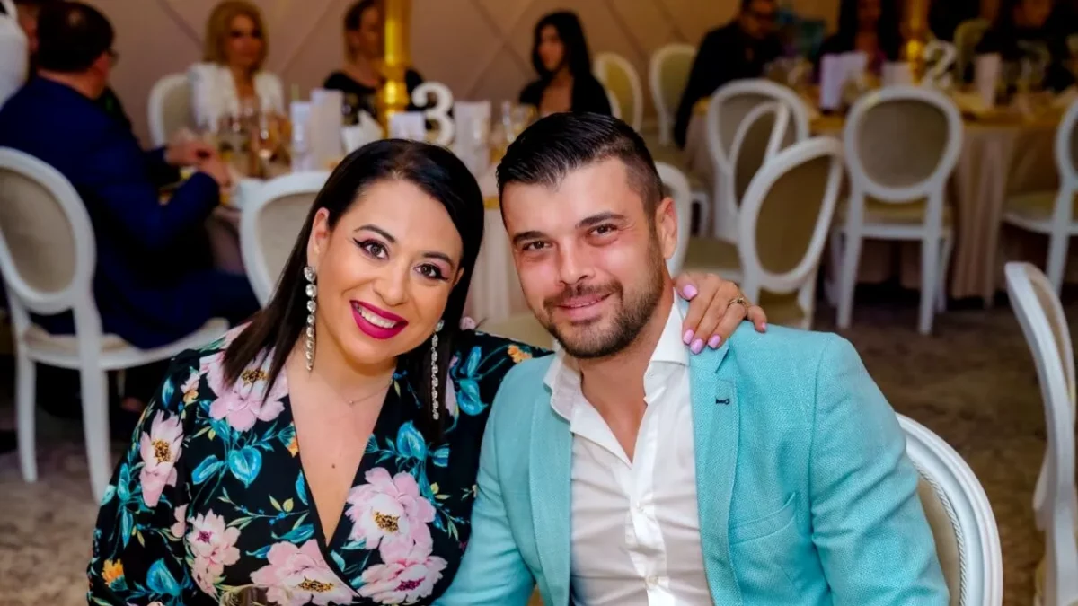 Imagine Stire Oana Roman și Marius Elisei, din nou, împreună! Cei doi au îngropat securea războiului: „A fost lângă mine” | 2review.ro