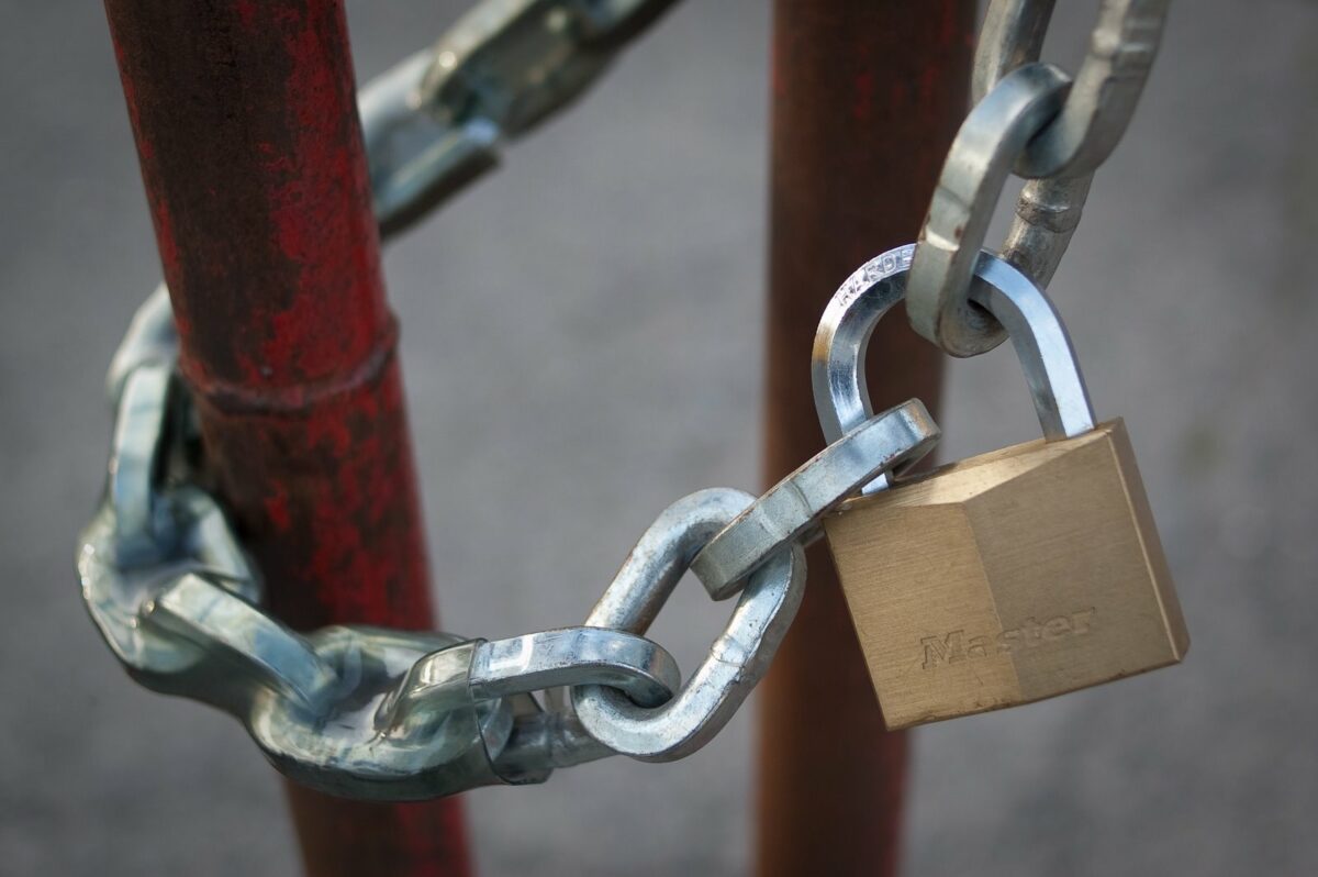 Una dintre cele mai cunoscute fabrici din România a intrat în faliment. Decizia este definitivă