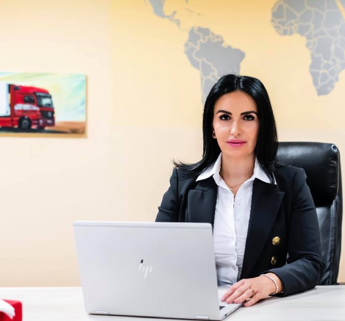 Cine este soţia milionarului care îşi doreşte să devină patron la FCSB. Loredana Apreutese a fost inclusă în Revista Forbes