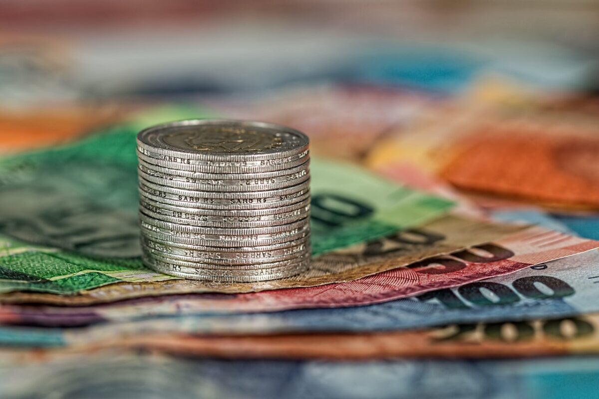 Curs valutar BNR, 31 decembrie 2025. Cât costă 1 euro de Revelion