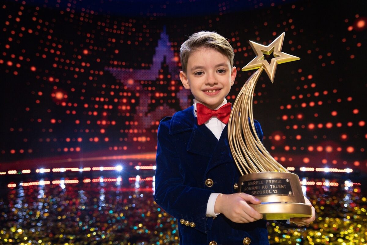 Imagine Stire Mesajul publicat de Andra după ce Rareș Prisacariu, câștigătorul Românii au Talent, a fost pus la zid: ”Mi se pare incredibil!” | 2review.ro
