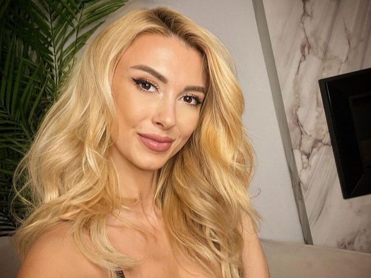 Imagine Stire Andreea Bălan, surprinsă în compania unui cunoscut model internațional! Filmarea care a stârnit un val de controverse | 2review.ro