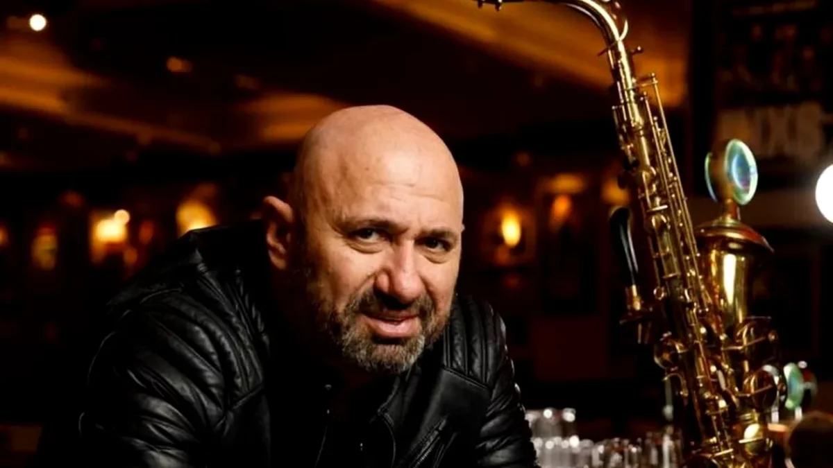 Imagine Stire De necrezut! Cu cât i s-a mărit salariul lui chef Cătălin Scărlătescu în doar 30 de zile | 2review.ro