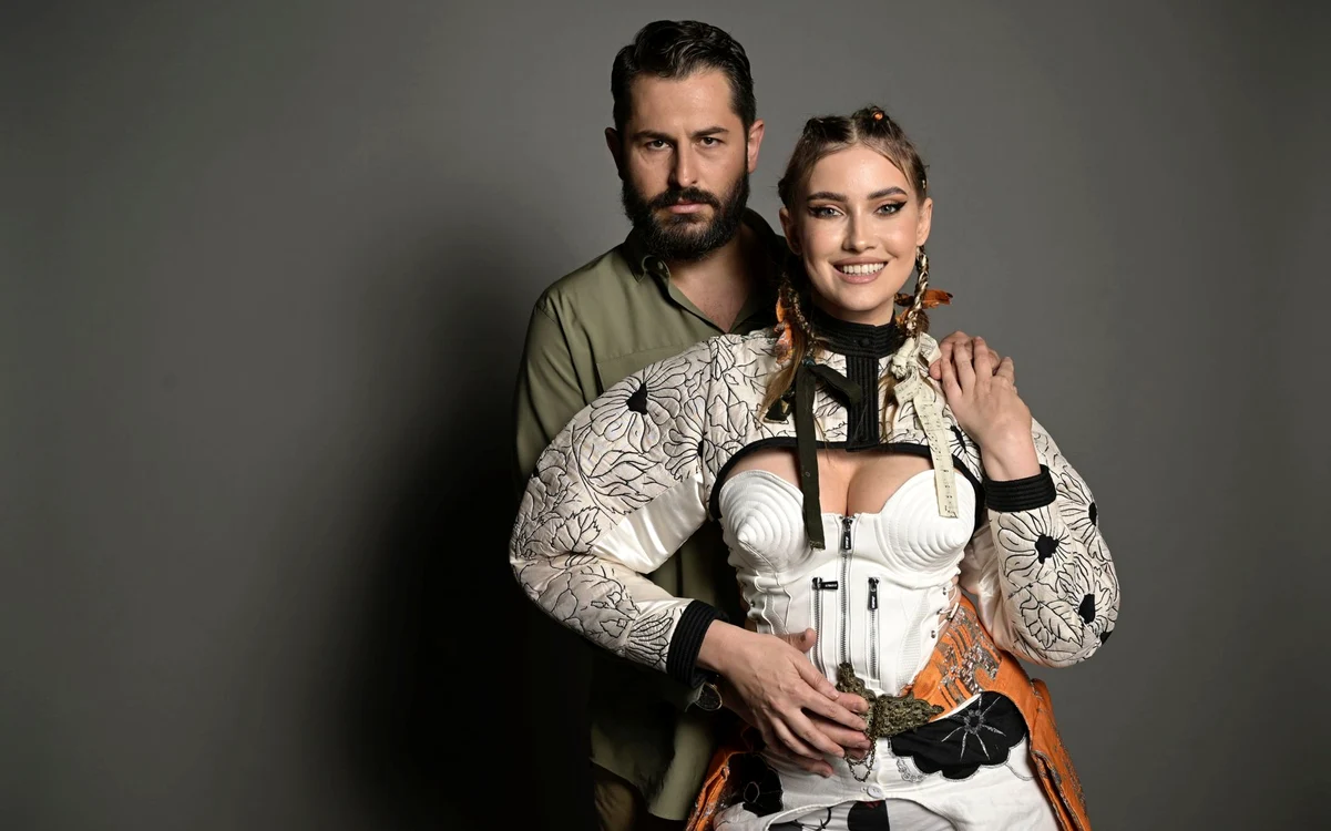 Imagine Stire Ei au convins-o pe Iulia Albu să își ia partenerul la America Express! Criticul de modă le-a mulțumit public: „Adevărata nebunie acum începe” | 2review.ro