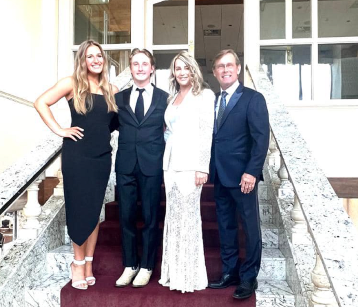 Nadia Comăneci a făcut public imaginea cu iubita fiului ei/ Sursă foto: Facebook