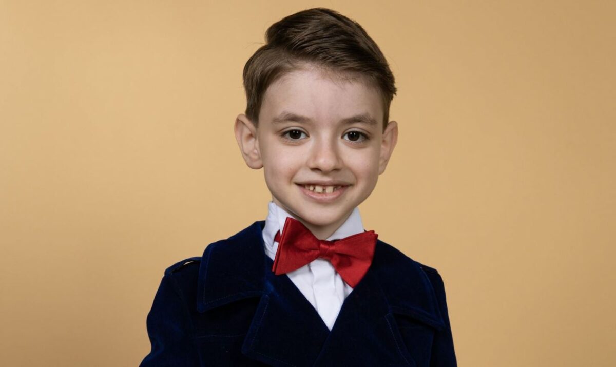 Imagine Stire Cine este Rareș Prisacariu, câștigătorul sezonului 13 Românii au talent. Ce s-a întâmplat când a urcat pe scenă și cum a fost jurizat | 2review.ro