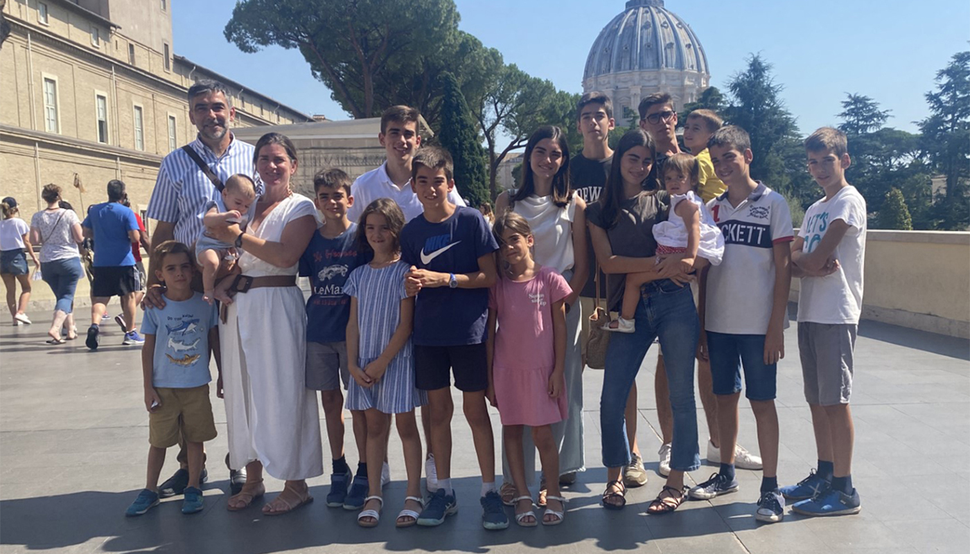 Familia Cuevas Benitez, una dintre puținele familii numeroase din Spania/ Sursă foto: Facebook