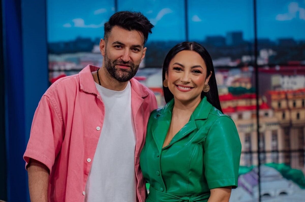 Imagine Stire Smiley a iertat-o pe Andra că nu a venit la nunta sa! Cei doi colegi de la Românii au Talent au făcut un duet de excepție la un eveniment din apropiere de București | 2review.ro