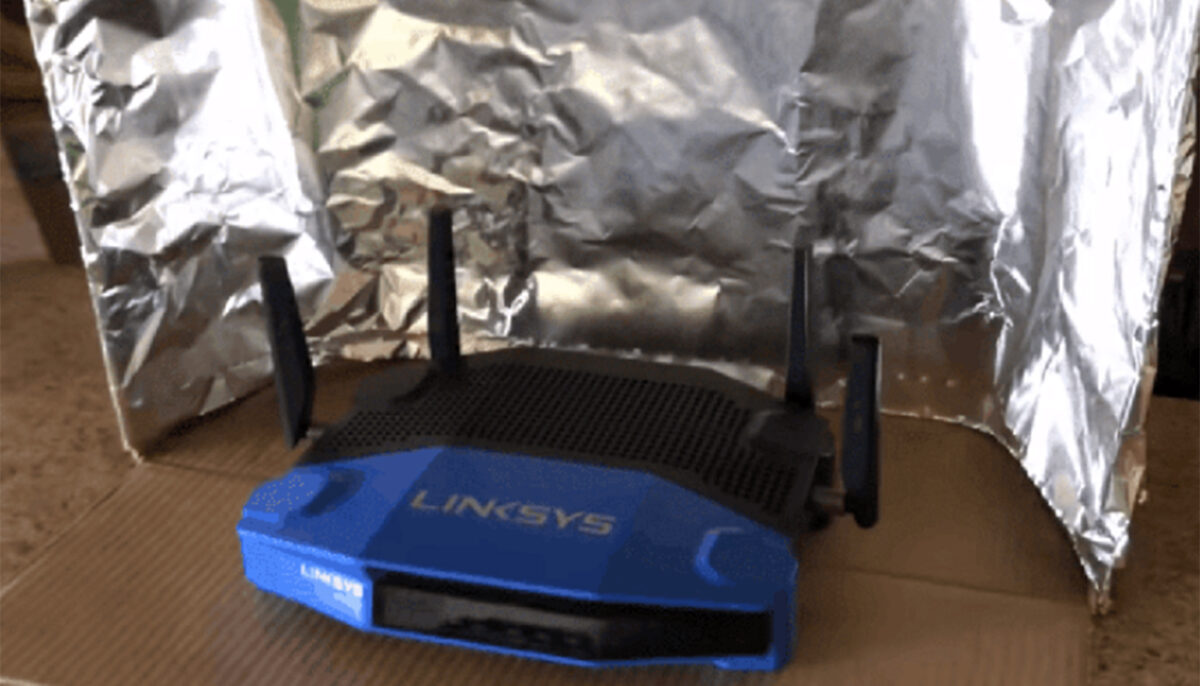 Motivul pentru care trebuie să pui folie de aluminiu pe routerul WiFi. Puțini români cunosc acest secret