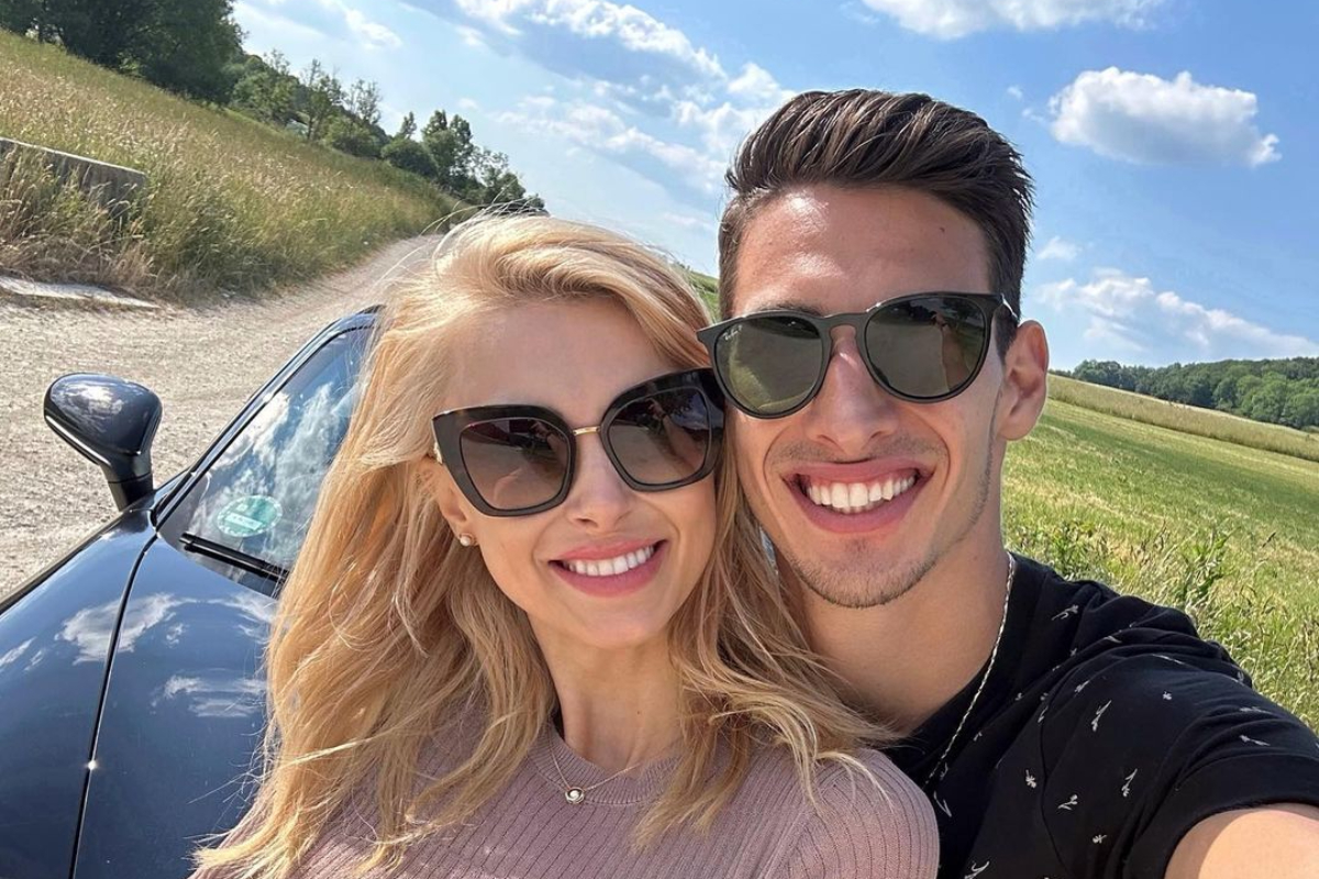 Imagine Stire Rezistă sau nu relația dintre Andreea Bălan și Victor Cornea? Un personaj cunoscut sugerează că s-ar putea căsători | 2review.ro